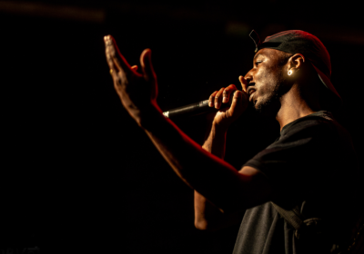 Zijn stem, zijn kracht, zijn pen, zijn hart